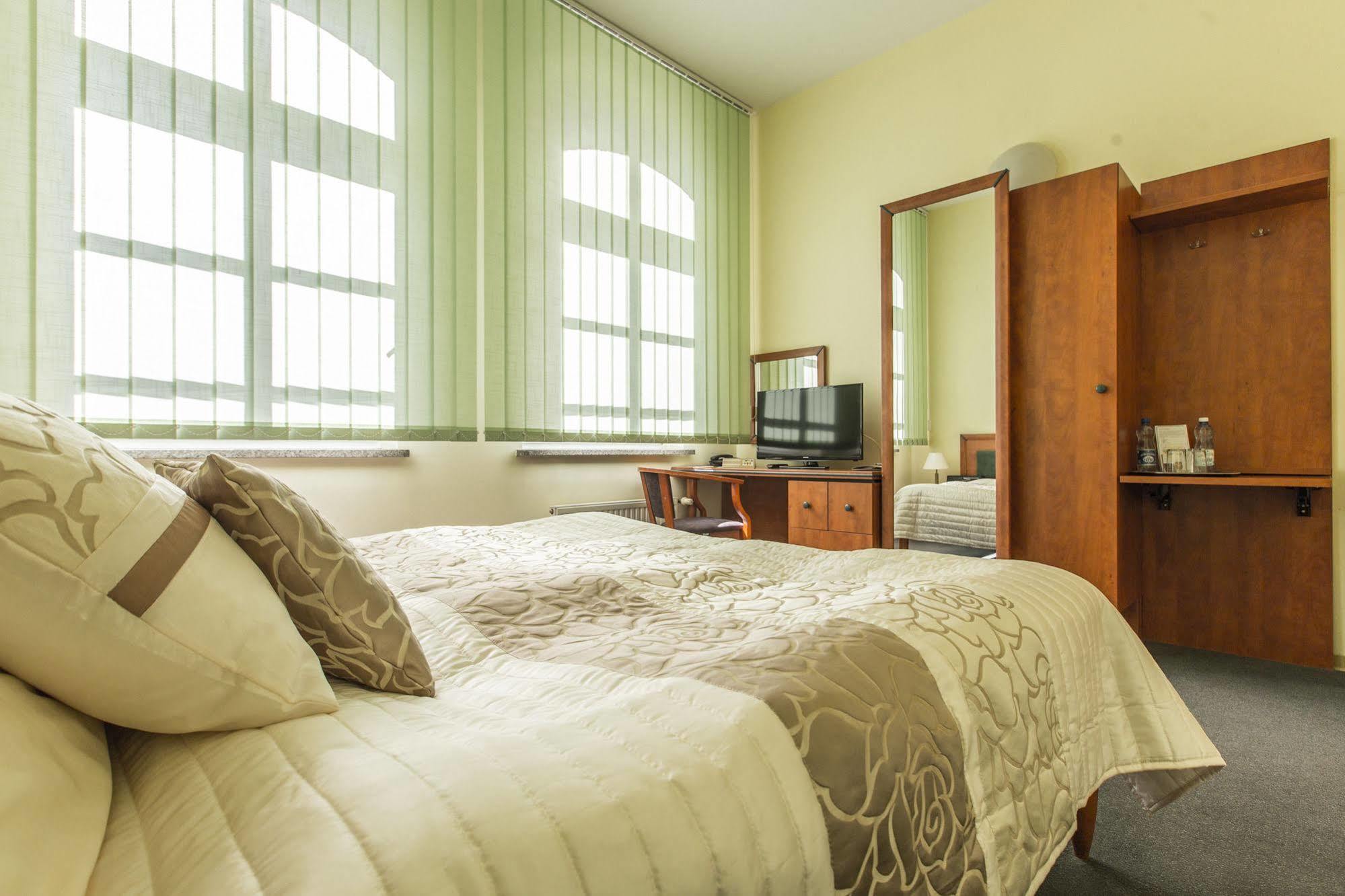 Hotel Rycerski Szczecin Luaran gambar