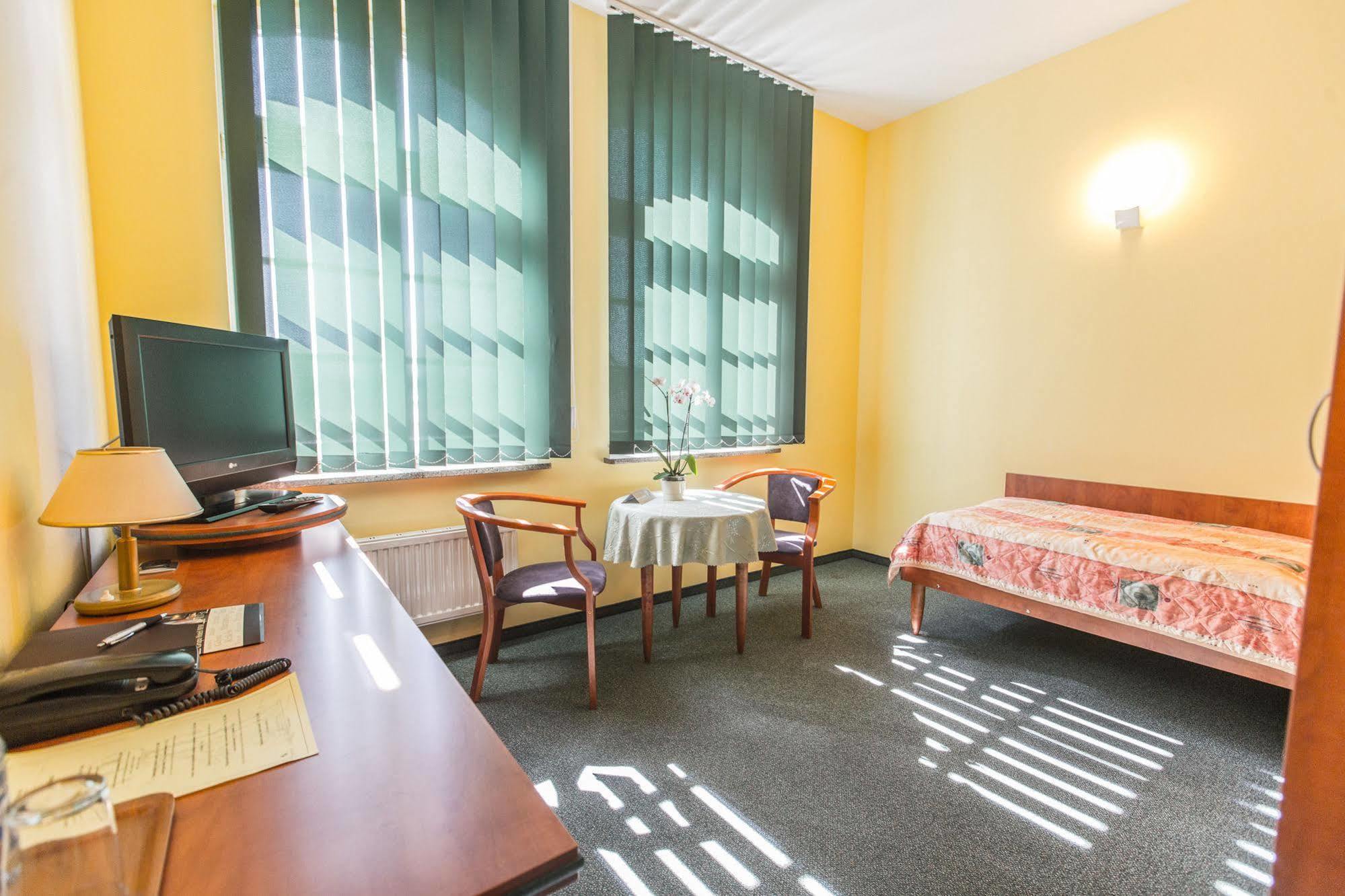 Hotel Rycerski Szczecin Luaran gambar